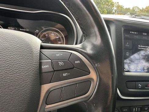 Used 2021 Jeep Cherokee Latitude Lux w/ Sun & Sound Group image 27