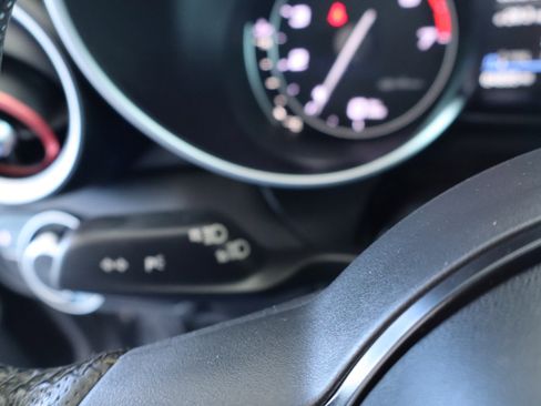 Used 2020 Alfa Romeo Giulia w/ Nero Edizione image 37