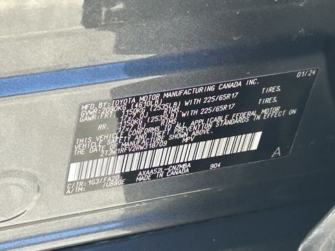Certified 2024 Toyota RAV4 XLE FWD image 29