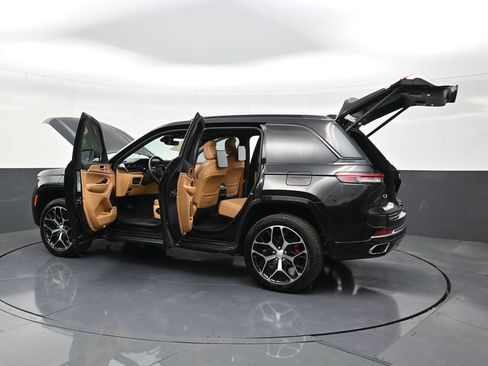 Used 2023 Jeep Grand Cherokee Summit image 31