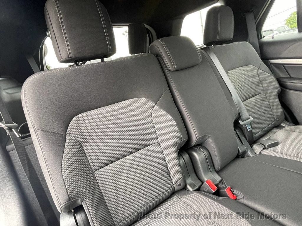 Used 2018 Ford Explorer XLT FWD image 14