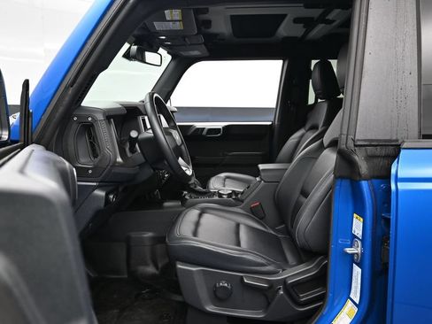 Used 2025 Ford Bronco Badlands AWD/4WD image 19