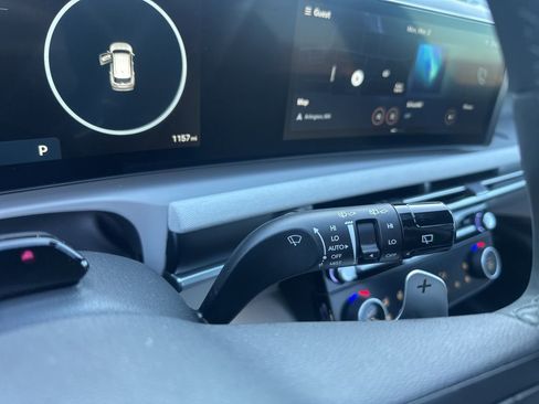 Used 2025 Hyundai Tucson Limited image 14