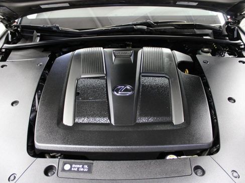 Used 2018 Lexus LS 500 w/ Accessory Package (Z1) image 28