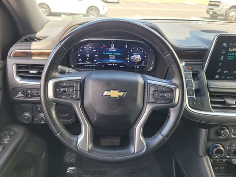 Used 2024 Chevrolet Suburban Premier RWD image 16