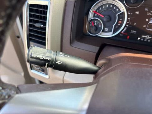 Used 2018 RAM 1500 Laramie RWD image 16