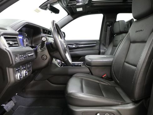 Used 2021 GMC Yukon Denali w/ Denali Ultimate Package AWD/4WD image 12