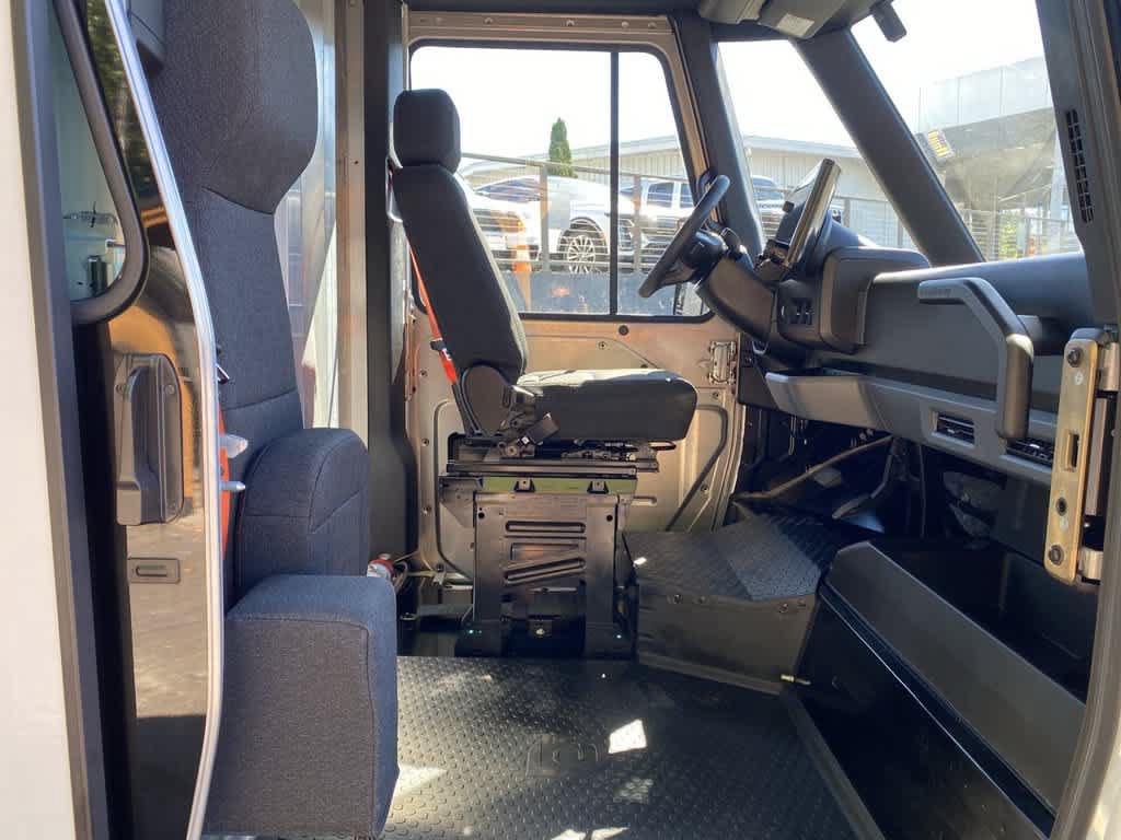 Used 2024 Chevrolet Brightdrop 600 w/ Commercial Equipment Package AWD/4WD image 15