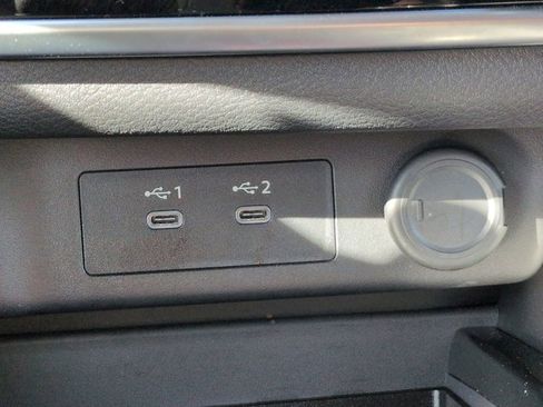 Used 2025 Nissan Rogue S image 30