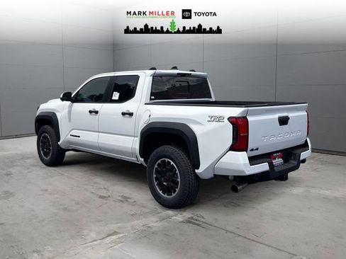 New 2026 Toyota Tacoma TRD Off-Road w/ TRD Off Road Premium Package AWD/4WD image 3