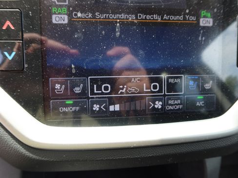 Used 2023 Subaru Ascent Touring AWD/4WD image 21