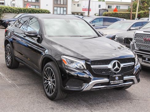 Used 2019 Mercedes-Benz GLC 300 4MATIC Coupe image 4