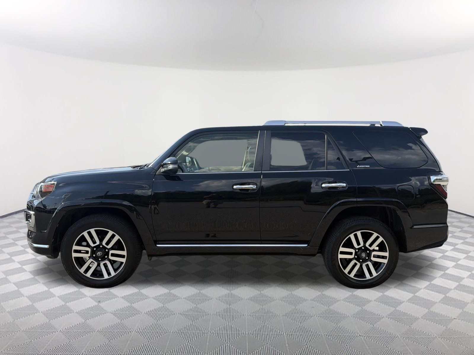 Used 2015 Toyota 4Runner Limited AWD/4WD image 13