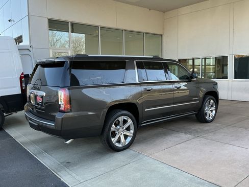 Used 2019 GMC Yukon XL Denali w/ Denali Ultimate Package image 22