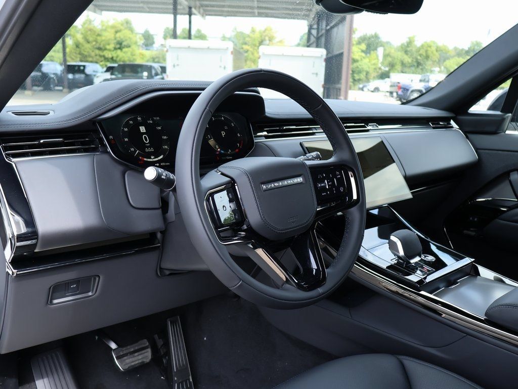 New 2025 Land Rover Range Rover Sport Dynamic SE AWD/4WD image 19