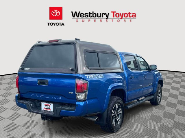 Used 2018 Toyota Tacoma TRD Sport AWD/4WD image 7