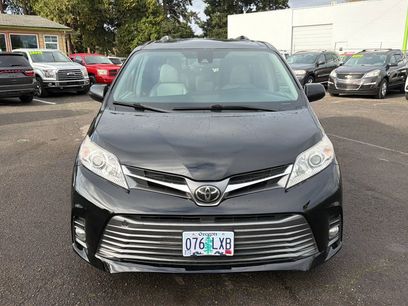 Used 2018 Toyota Sienna XLE