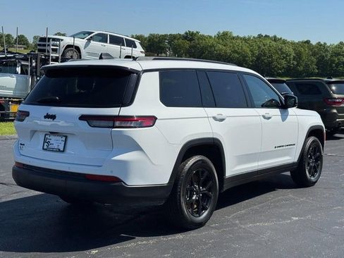 New 2025 Jeep Grand Cherokee L Altitude AWD/4WD image 3