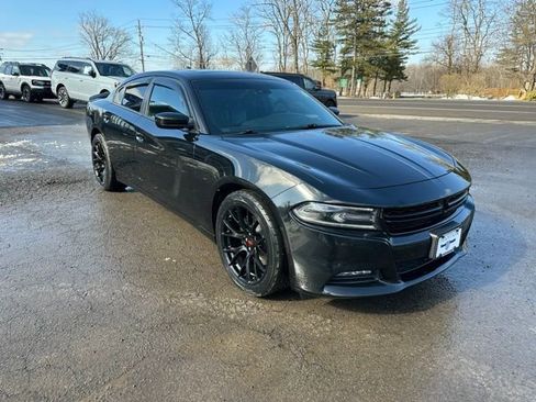 Used 2015 Dodge Charger R/T w/ Plus Group RWD image 7