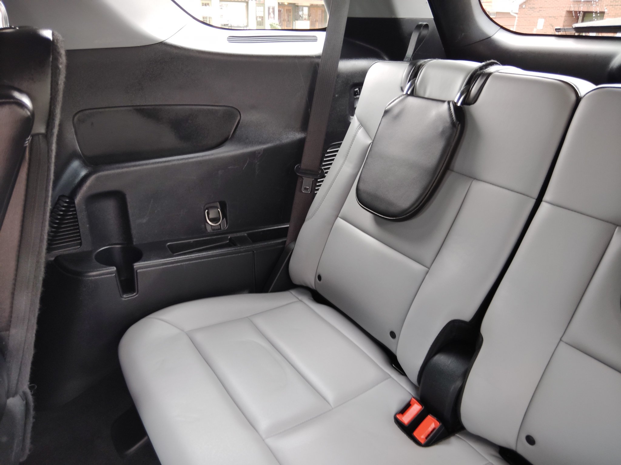 Used 2021 Ford Explorer XLT w/ Equipment Group 202A AWD/4WD image 28