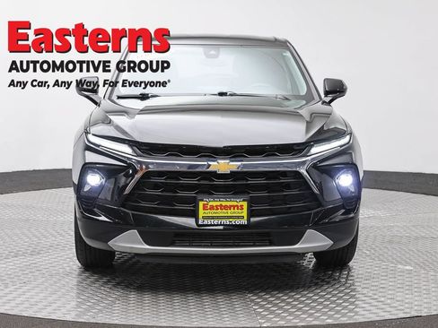 Used 2024 Chevrolet Blazer LT AWD/4WD image 2