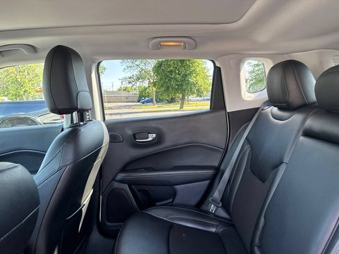 Certified 2021 Jeep Compass Latitude w/ Sun and Sound Group AWD/4WD image 20
