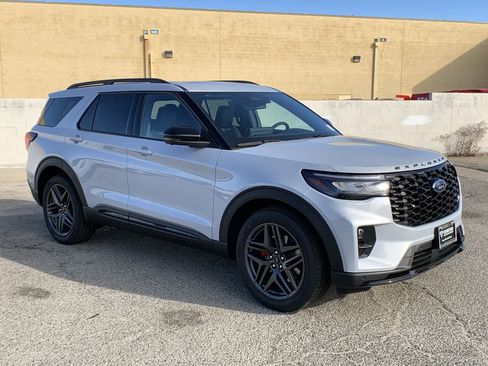 New 2026 Ford Explorer ST w/ Sun And Sound Package image 2