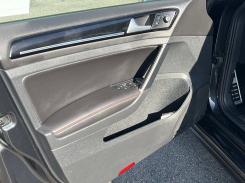 Used 2017 Volkswagen GTI Autobahn image 6