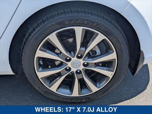 Used 2020 Hyundai Elantra GT FWD image 9