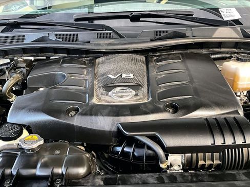 Certified 2024 Nissan Armada SL image 32