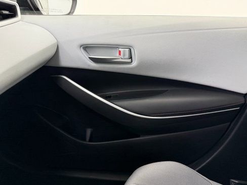 Used 2024 Toyota Corolla SE w/ SE Convenience Package image 23