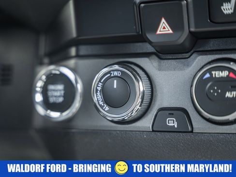 Used 2021 Toyota Tacoma TRD Off-Road w/ TRD Premium Off Road Package image 26