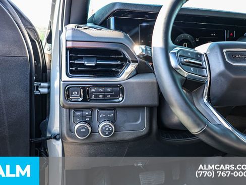 Used 2025 GMC Yukon XL Denali AWD/4WD image 29