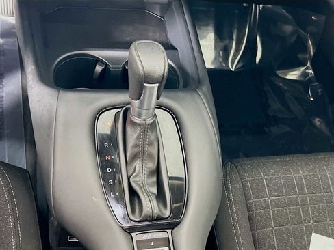 Used 2023 Honda HR-V LX image 16