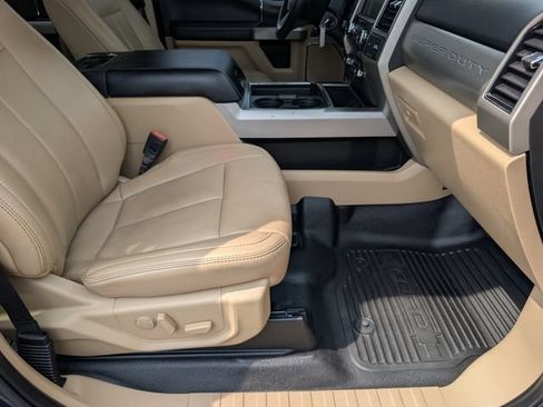 Used 2020 Ford F350 Lariat w/ Lariat Value Package AWD/4WD image 31