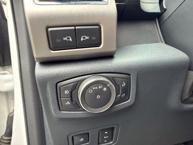 Used 2022 Ford F350 Platinum w/ Tremor Off-Road Package AWD/4WD image 23