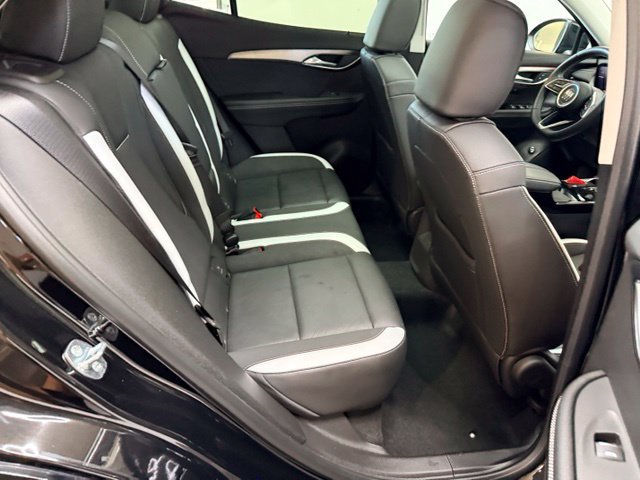 Certified 2026 Buick Envision Sport Touring AWD/4WD image 38