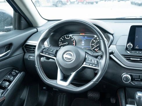 Used 2024 Nissan Altima 2.5 SR image 31