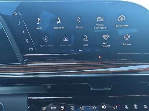Used 2022 Cadillac Escalade Premium Luxury RWD image 24