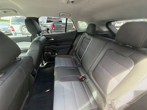 Used 2025 Chevrolet Trax LT w/ Driver Confidence Package FWD image 28