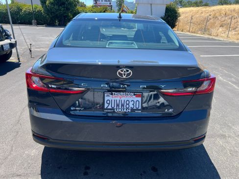 Used 2025 Toyota Camry LE w/ Convenience Package FWD image 9