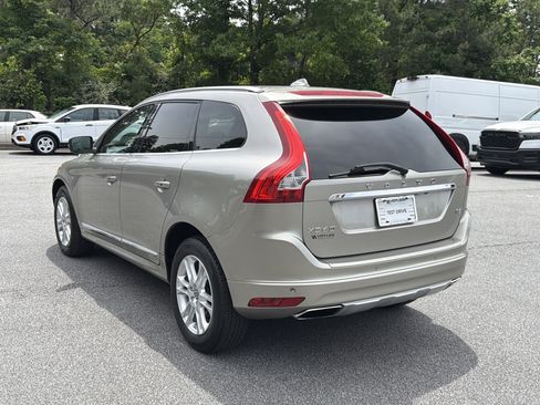 Used 2015 Volvo XC60 T5 Premier w/ Proximity Package FWD image 6