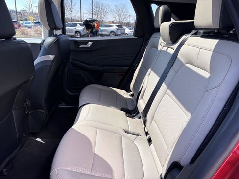 Used 2022 Ford Escape Titanium w/ Class II Trailer Tow Package image 19