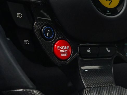 Used 2018 Ferrari GTC4Lusso image 38