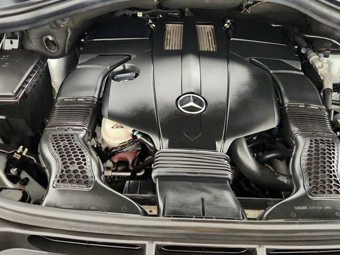 Used 2017 Mercedes-Benz GLS 450 4MATIC image 28