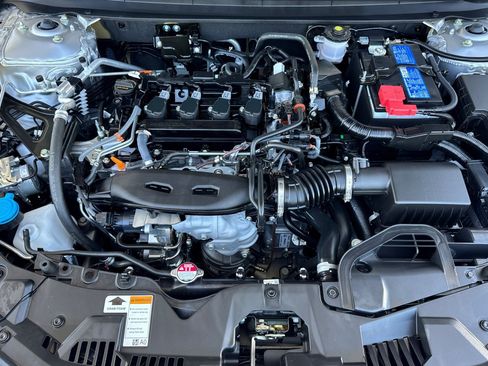 Certified 2025 Honda Accord SE image 34