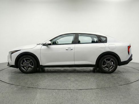 Used 2025 Kia K4 FWD image 5