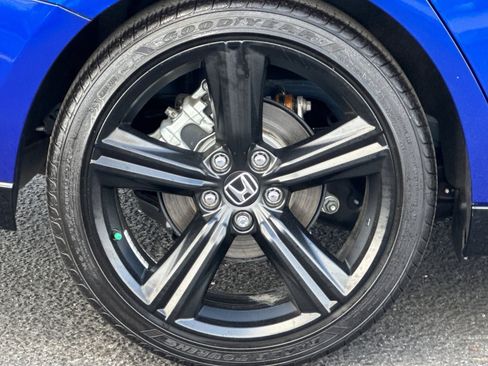 Used 2025 Honda Accord Sport image 11