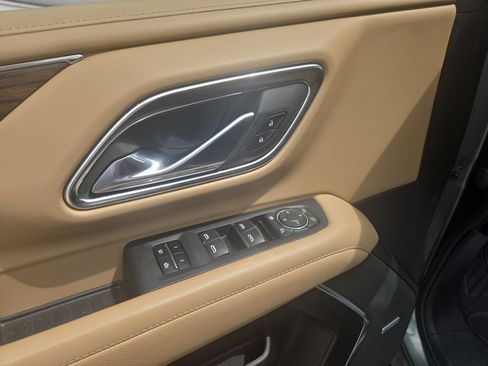 Used 2023 Chevrolet Tahoe Premier AWD/4WD image 21