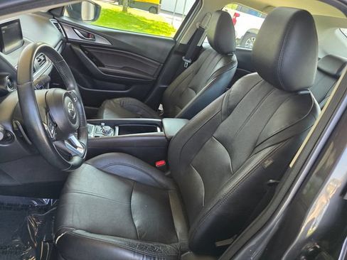 Used 2017 MAZDA MAZDA3 Grand Touring w/ Premium Equipment Package FWD image 22